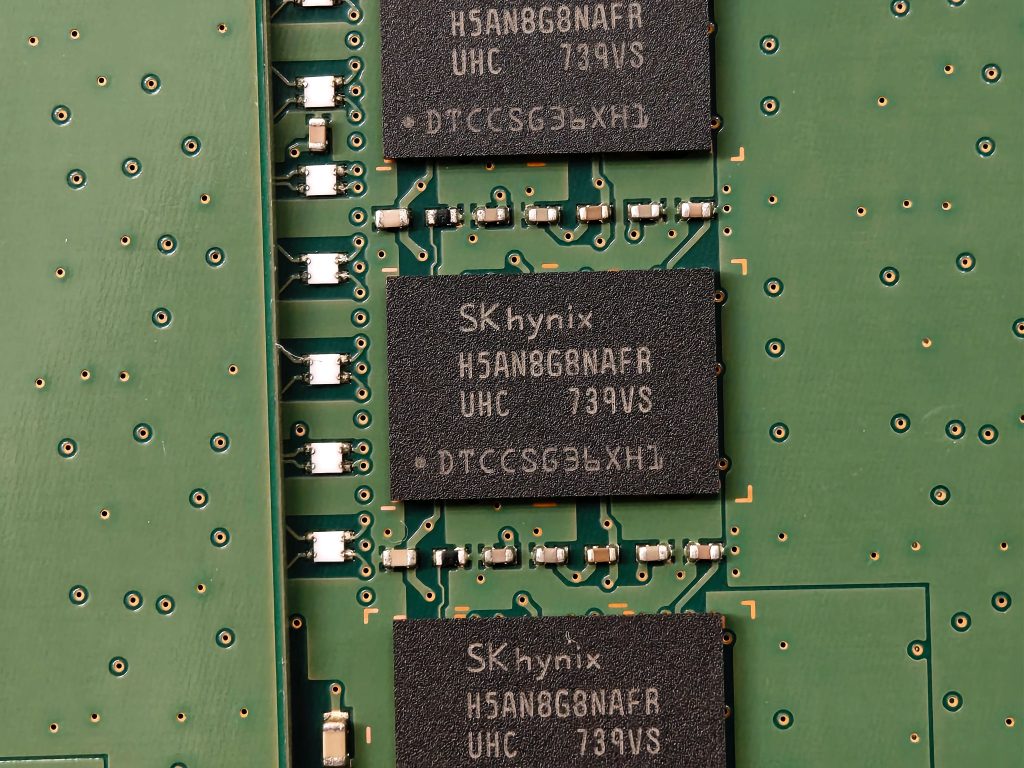 Can DeepSeek V4.1 Flash 1017 really run on 12GB VRAM + 64GB RAM?